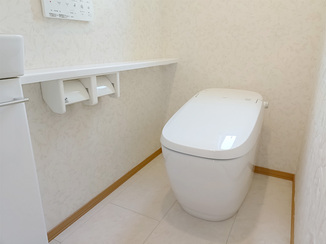 トイレリフォーム 便利機能が充実した、快適に使えるタンクレストイレ