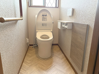 トイレリフォーム ほっと一息つける、和モダンなレストルーム